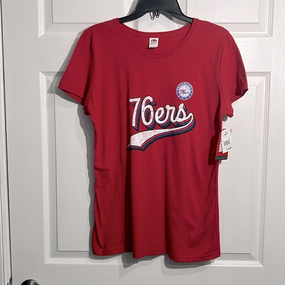 NWT Fruit of the Loom women’s Philadelphia 76ers NBA tee - Red - Size Large. - Picture 1 of 7